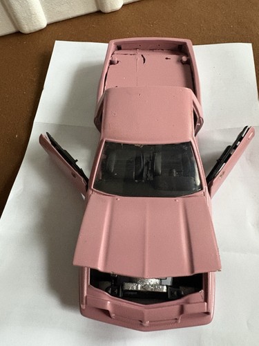 Opel manta fast fertiger - 1:18,